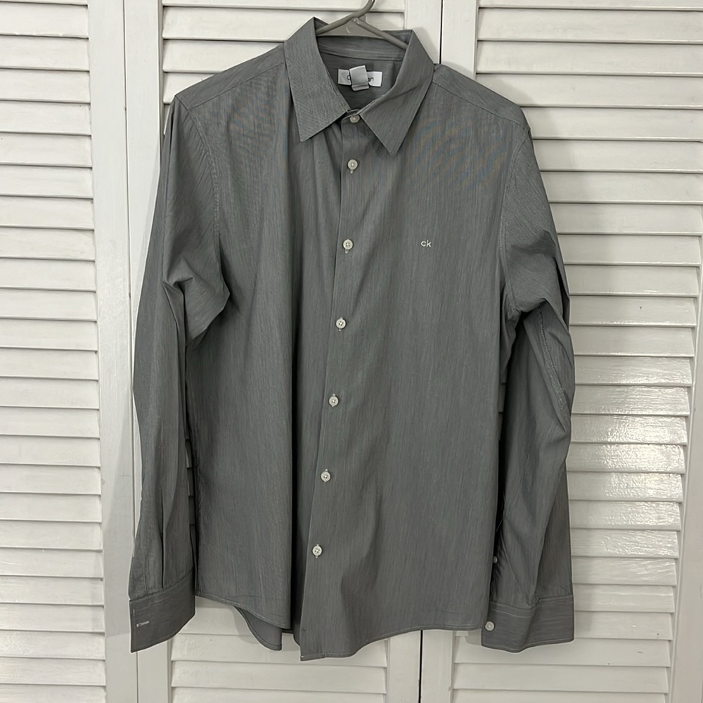 Men’s Calvin Klein black/white stripe long sleeve dress shirt Medium